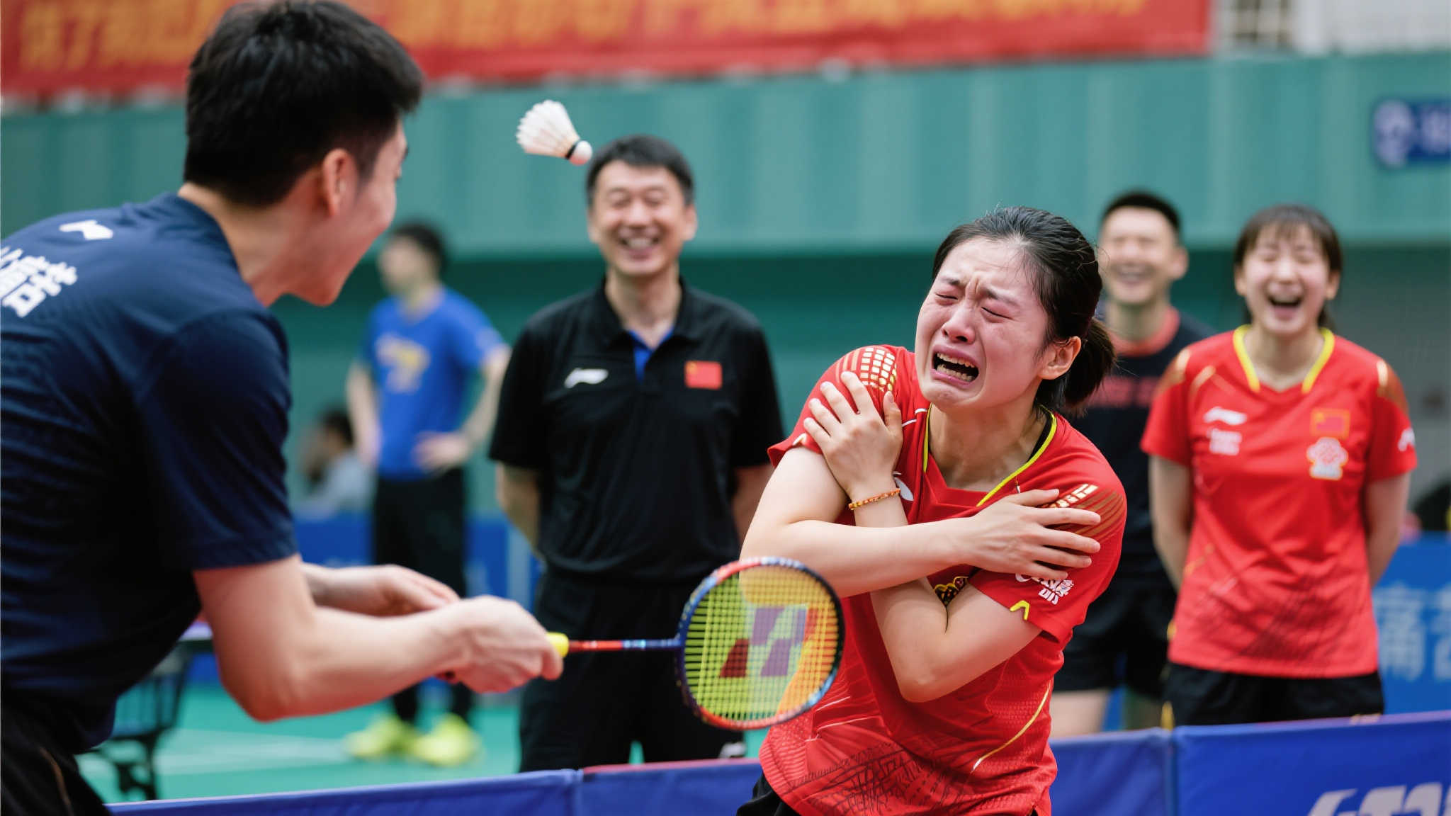 局便顯得相 局便顯得相